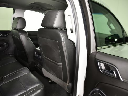 Used 2019 Chevrolet Suburban LT image 47