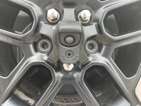 Used 2019 Jeep Wrangler Unlimited Rubicon AWD/4WD image 11