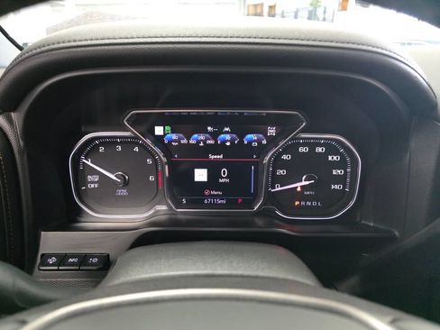 Used 2021 GMC Sierra 1500 AT4 w/ Technology Package AWD/4WD image 18