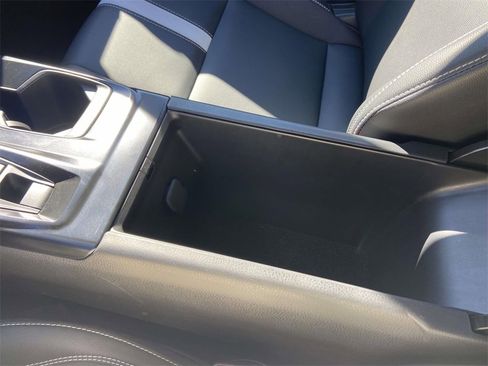 Used 2025 Toyota Camry SE w/ Convenience Package image 25