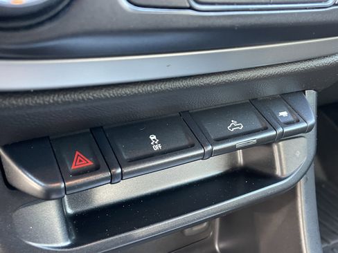 Used 2016 Chevrolet Colorado LT w/ LT Convenience Package image 24