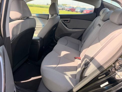 Used 2013 Hyundai Elantra GLS w/ Preferred Pkg FWD image 11