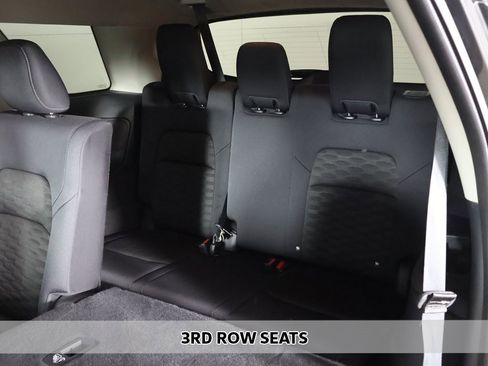 Used 2024 Nissan Pathfinder S image 5