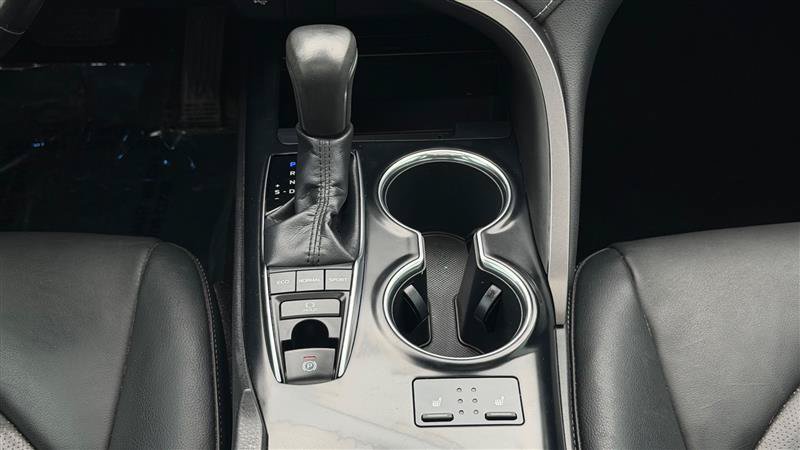 Used 2019 Toyota Camry XSE FWD image 28