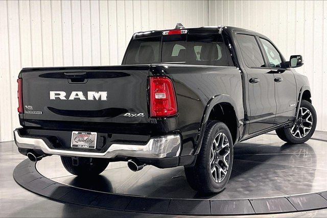 Used 2025 RAM 1500 Laramie AWD/4WD image 13