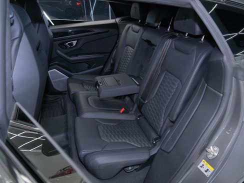 Used 2022 Lamborghini Urus AWD/4WD image 23