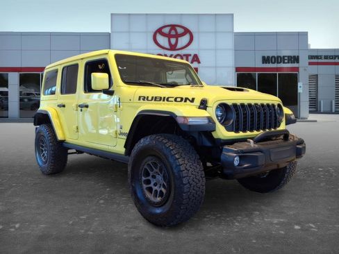 Used 2023 Jeep Wrangler Unlimited Rubicon 392 w/ Xtreme Recon 35" Tire Package AWD/4WD image 10
