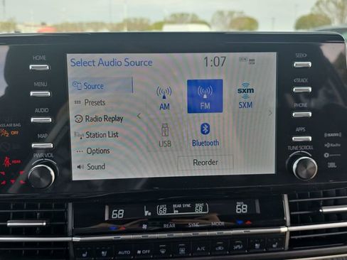 Used 2024 Toyota Sienna Platinum image 22