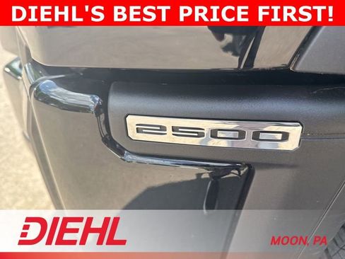 Used 2024 GMC Sierra 2500 AT4 w/ AT4 Premium Plus Package AWD/4WD image 19