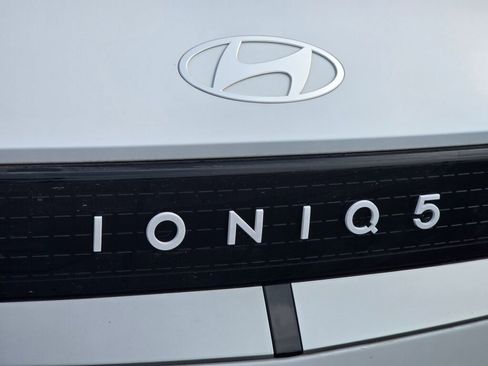 New 2025 Hyundai Ioniq 5 SEL image 15