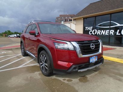 Used 2023 Nissan Pathfinder Platinum