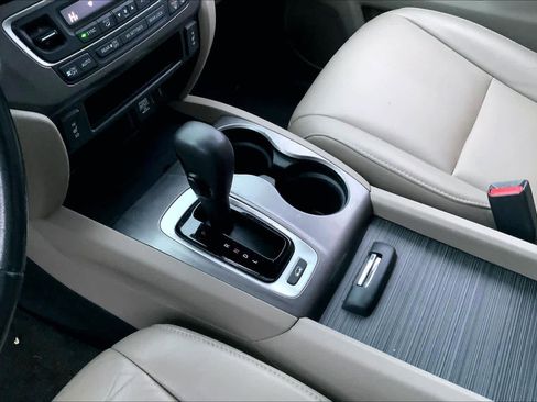 Used 2016 Honda Pilot EX-L image 17