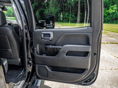 Used 2016 GMC Sierra 2500 Denali w/ Duramax Plus Package AWD/4WD image 27