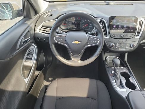 Used 2023 Chevrolet Malibu LT FWD image 13