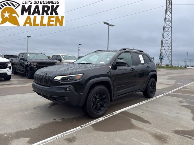 Used 2022 Jeep Cherokee Trailhawk w/ Trailer Tow Group AWD/4WD image 2