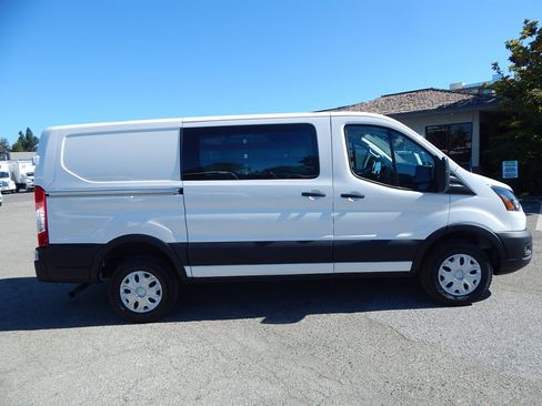 Used 2025 Ford Transit 250 Low Roof w/ Exterior Upgrade Package RWD image 9