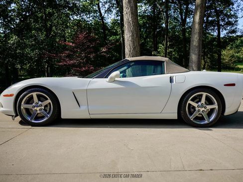 Used 2005 Chevrolet Corvette Convertible w/ Preferred Equipment Group RWD image 18