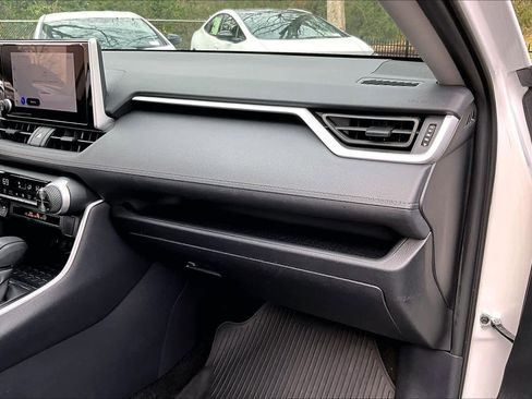Certified 2025 Toyota RAV4 XLE image 18
