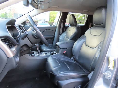 Used 2015 Jeep Cherokee Limited AWD/4WD image 14