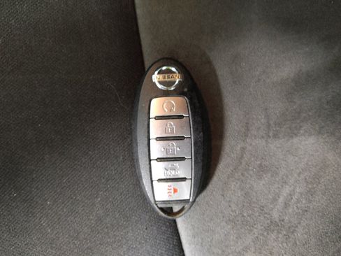 Used 2021 Nissan Sentra SR FWD image 32