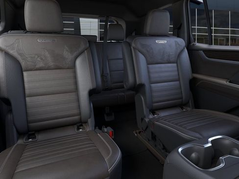 New 2026 GMC Acadia Denali Ultimate w/ LPO, Floor Liner Package AWD/4WD image 20