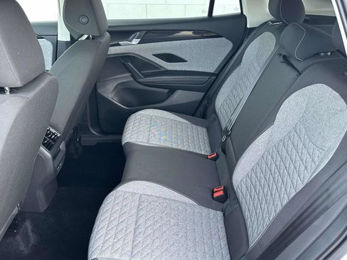 Certified 2025 Volkswagen Tiguan S FWD image 13