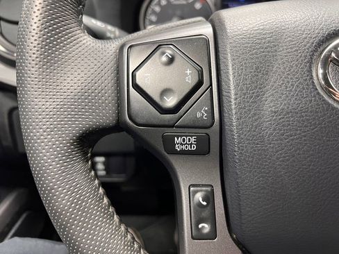 Used 2023 Toyota Tacoma TRD Off-Road w/ TRD Premium Off Road Package image 10