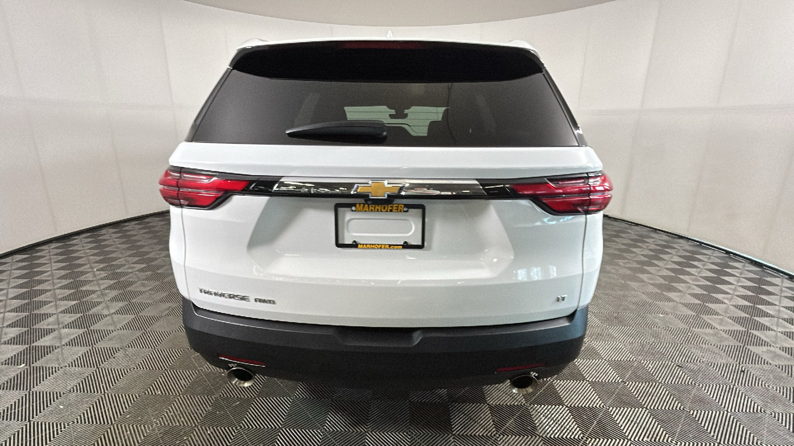 Used 2023 Chevrolet Traverse LT w/ LT Premium Package AWD/4WD image 4