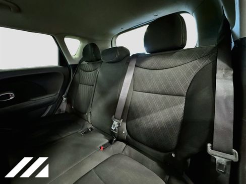 Used 2014 Kia Soul FWD image 22