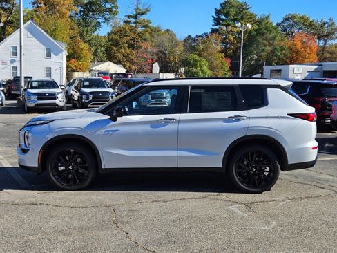 New 2025 Mitsubishi Outlander SEL Black Edition image 2