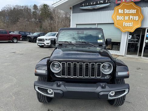 New 2025 Jeep Wrangler Unlimited Sahara w/ Technology Group AWD/4WD image 2