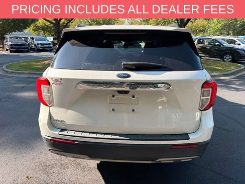 Used 2022 Ford Explorer XLT w/ Equipment Group 202A RWD image 5