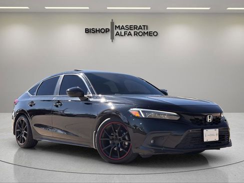 Used 2022 Honda Civic Sport Touring image 2