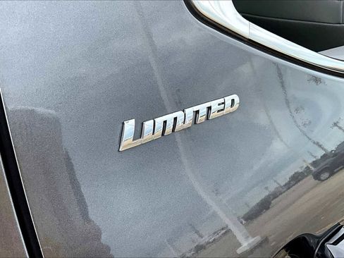 Used 2023 Toyota Tundra Limited w/ TRD Off-Road Package AWD/4WD image 10