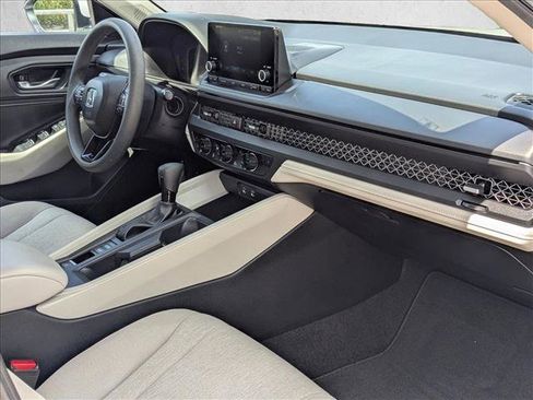 Used 2024 Honda Accord EX image 18