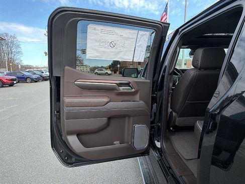New 2025 GMC Sierra 1500 Denali w/ Denali Reserve Package AWD/4WD image 34