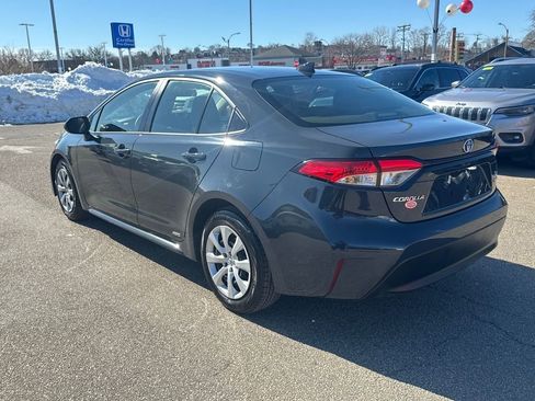 Used 2025 Toyota Corolla LE image 5