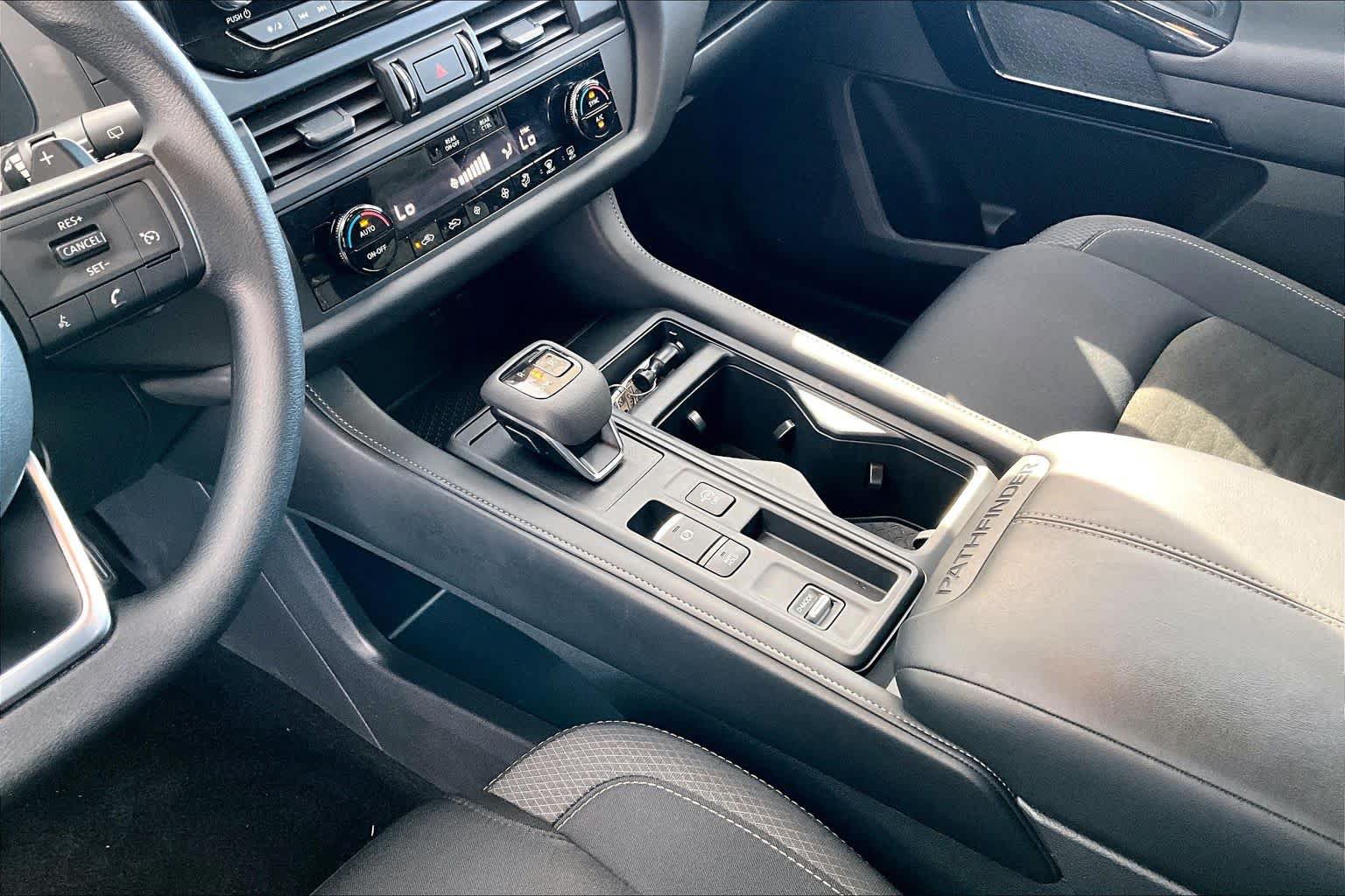 Certified 2025 Nissan Pathfinder S FWD image 16