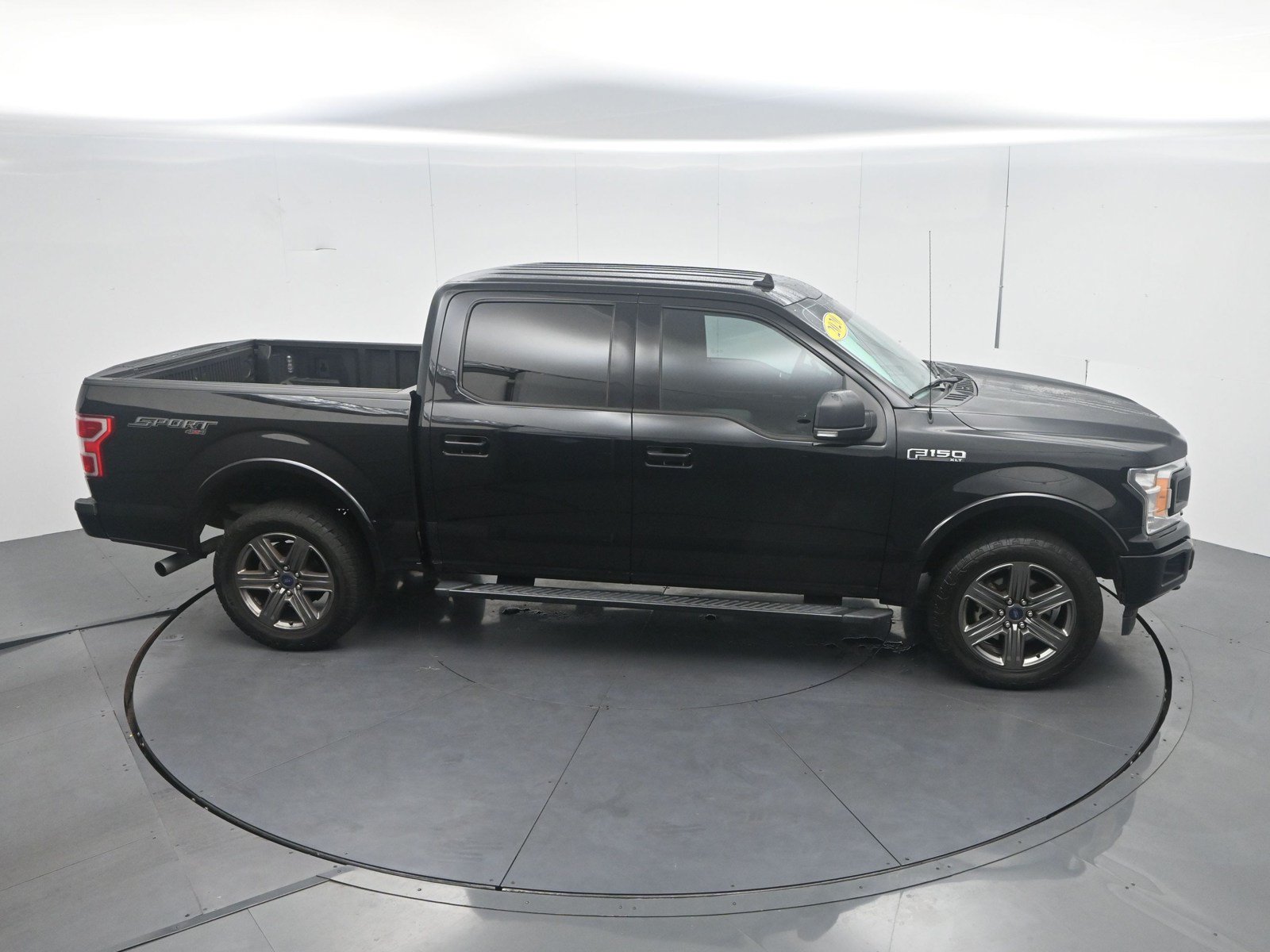 Used 2020 Ford F150 XLT w/ Equipment Group 302A Luxury AWD/4WD image 26