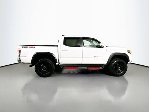 Used 2023 Toyota Tacoma TRD Off-Road w/ Black Out Package (TMS) AWD/4WD image 8