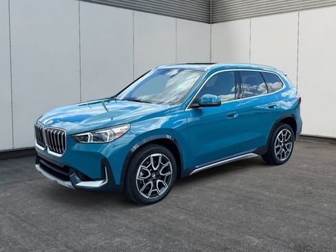 Used 2025 BMW X1 xDrive28i AWD/4WD image 1