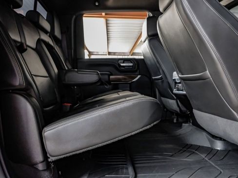 Used 2022 Chevrolet Silverado 3500 High Country image 35