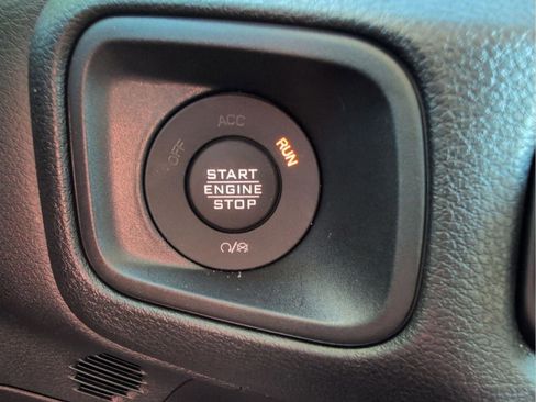 Certified 2025 Jeep Wrangler Sport image 24