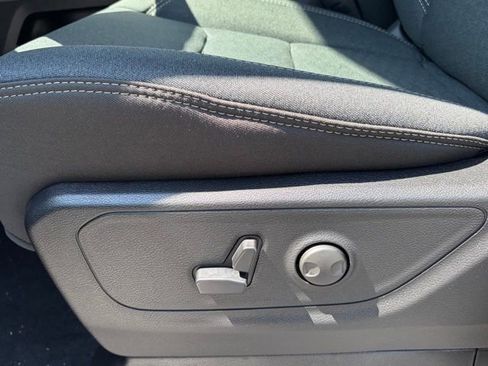 New 2026 RAM 1500 4x4 Crew Cab image 16