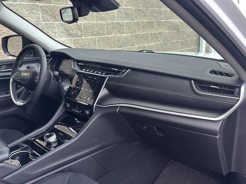 Used 2023 Jeep Grand Cherokee L Laredo w/ Luxury Tech Group I image 20