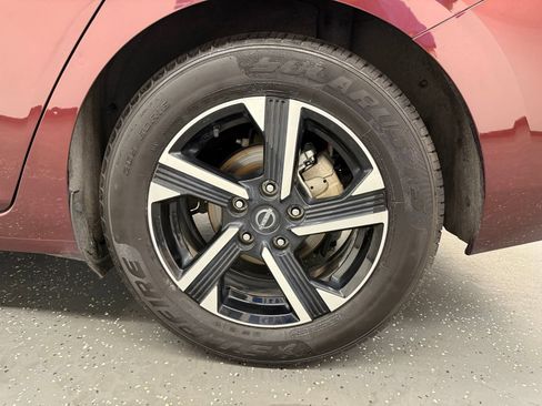 Used 2024 Nissan Sentra SV FWD image 19