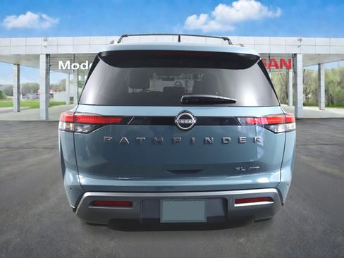 New 2026 Nissan Pathfinder SL AWD/4WD image 4