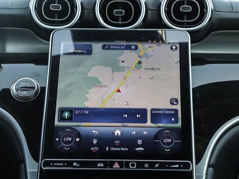Used 2025 Mercedes-Benz GLC 300 image 16