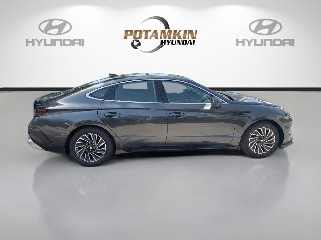New 2026 Hyundai Sonata SEL FWD image 4