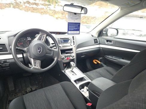 Used 2014 Subaru Outback 2.5i w/ Alloy Wheel Package image 2